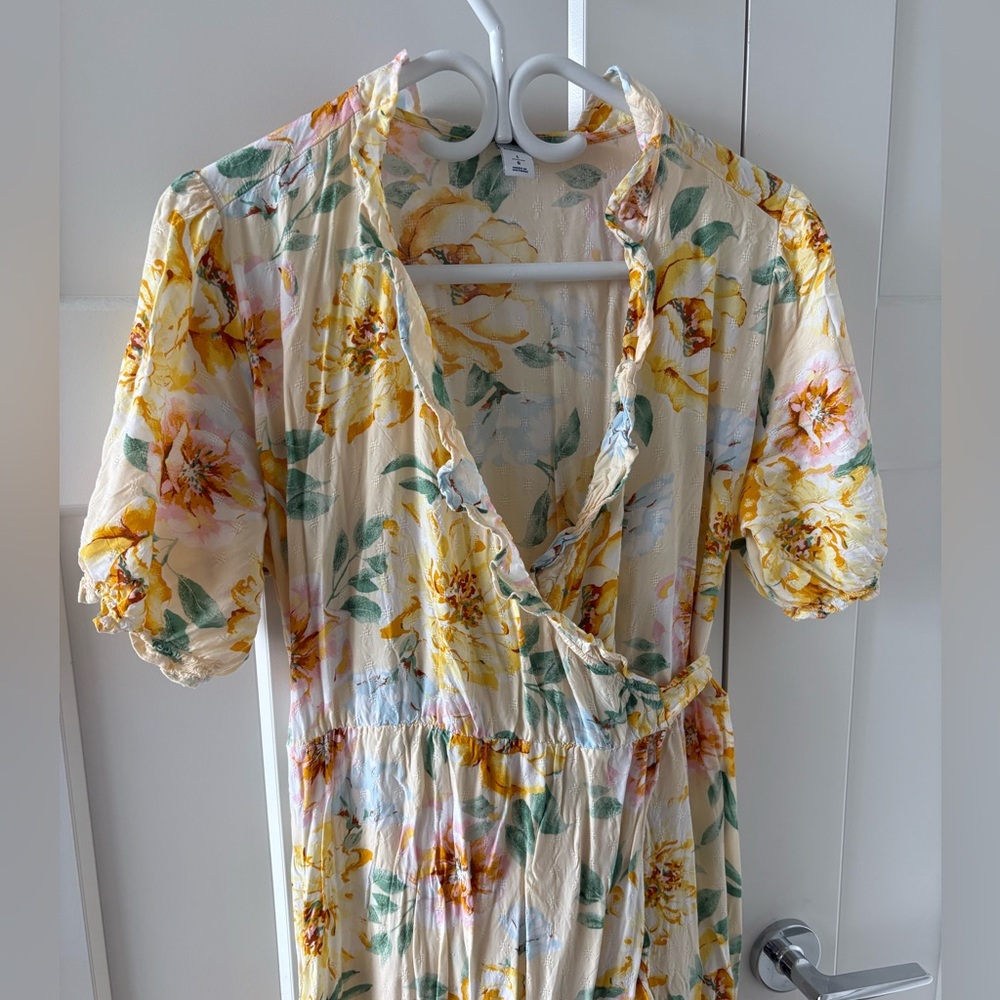 Old Navy Floral Wrap Midi Dress - Picture 3 of 6